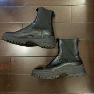 Arket 100% leather chunky boot. Bought inspired by Bottega. Great Condition.
